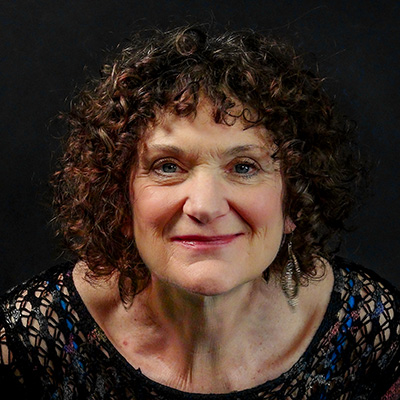 Regi Carpenter Tells Stories of Personal Growth